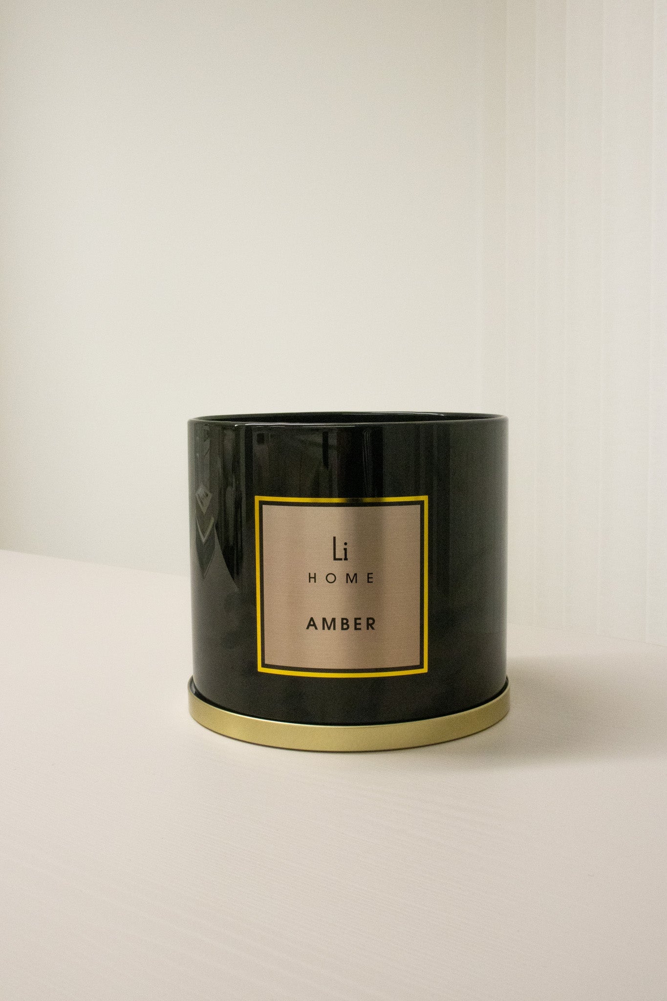 XL Amber candle by Lifestyle Home Collection — product view 4 of 7
